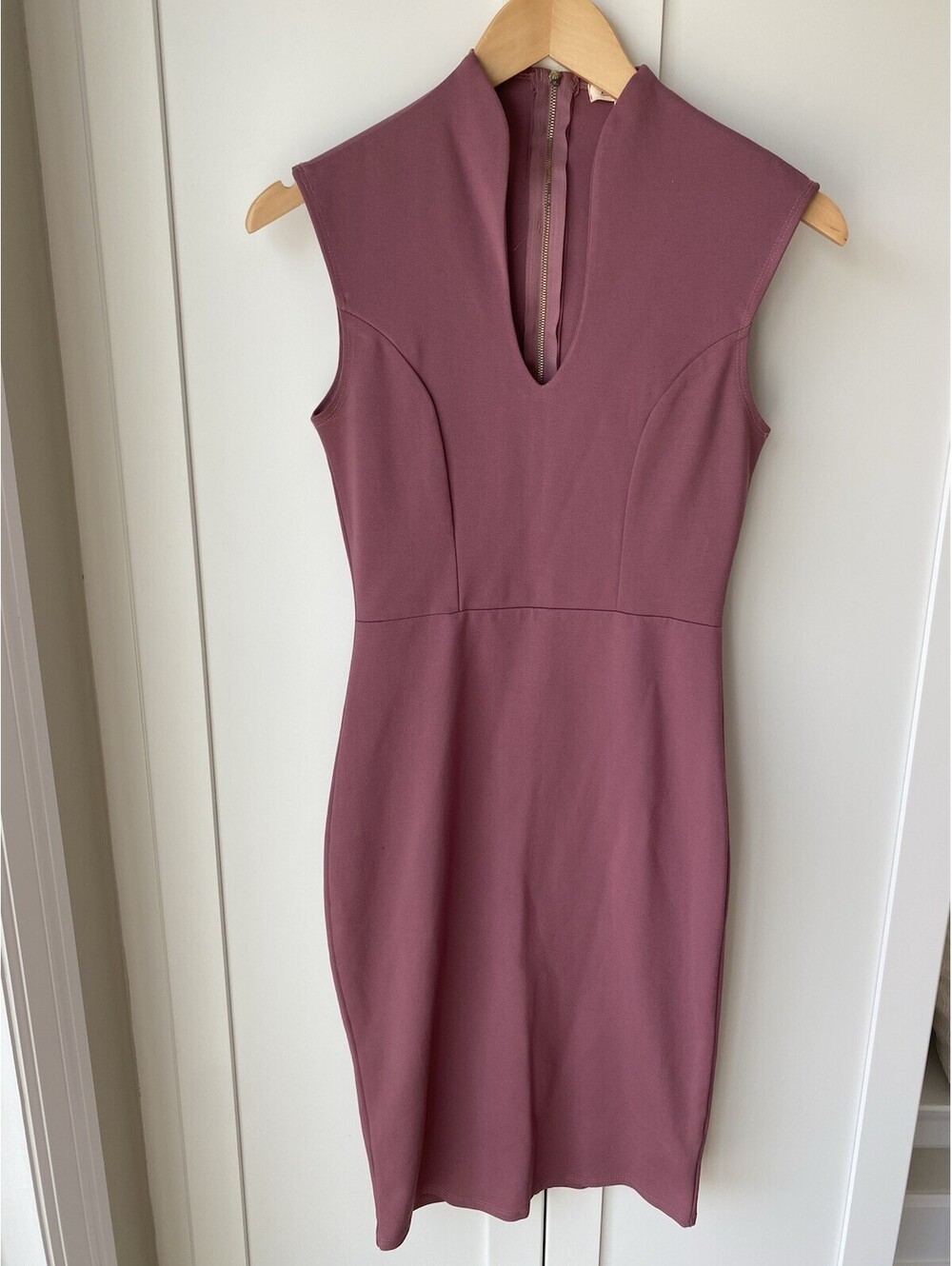 Rolla Coster Women’s Sheath Dress Maroon Bodycon Zip Back V Neckline Size M
